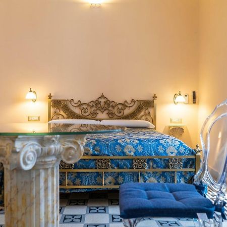 Residence San Mattia Napoli Bagian luar foto