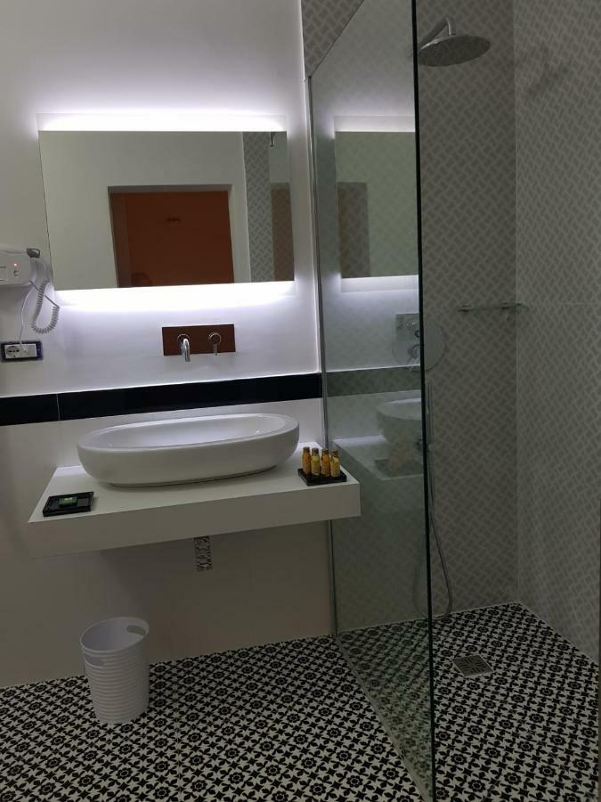 Residence San Mattia Napoli Bagian luar foto