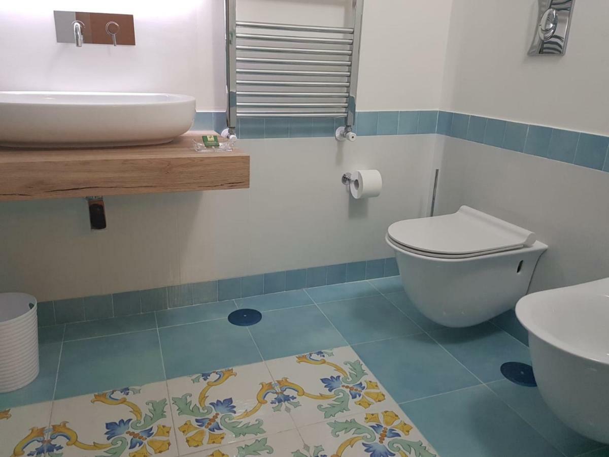 Residence San Mattia Napoli Bagian luar foto