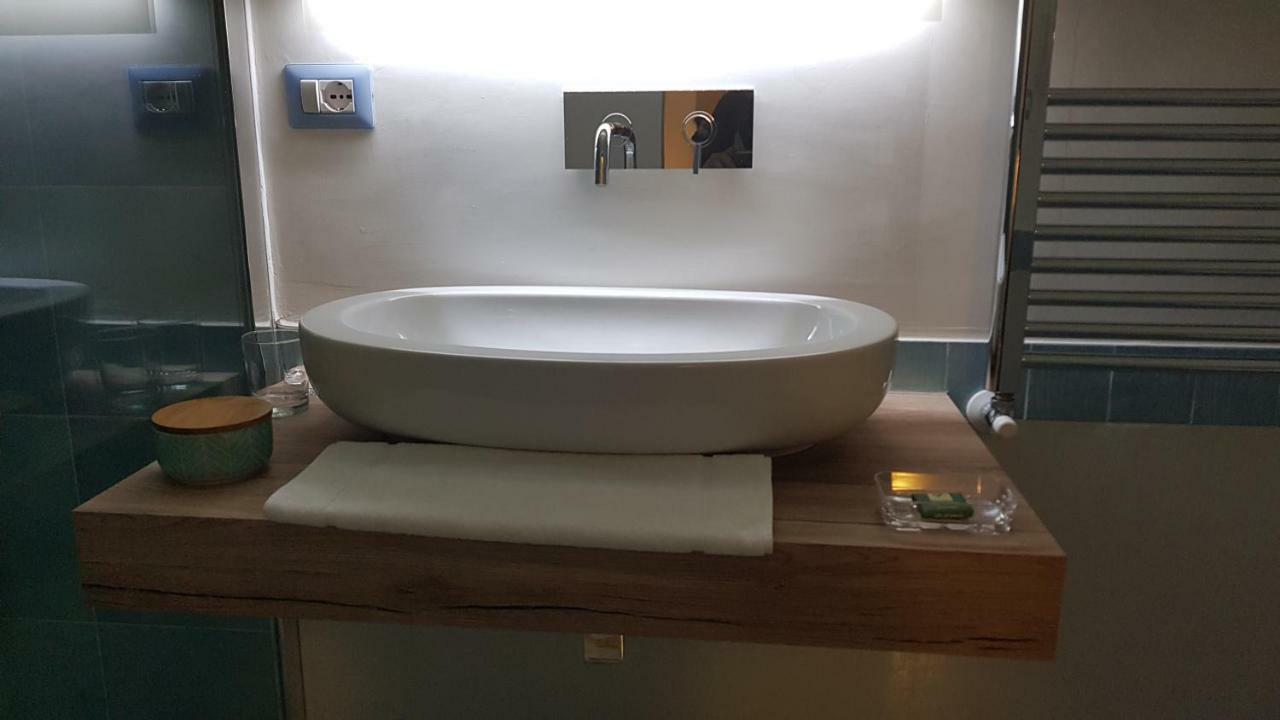 Residence San Mattia Napoli Bagian luar foto