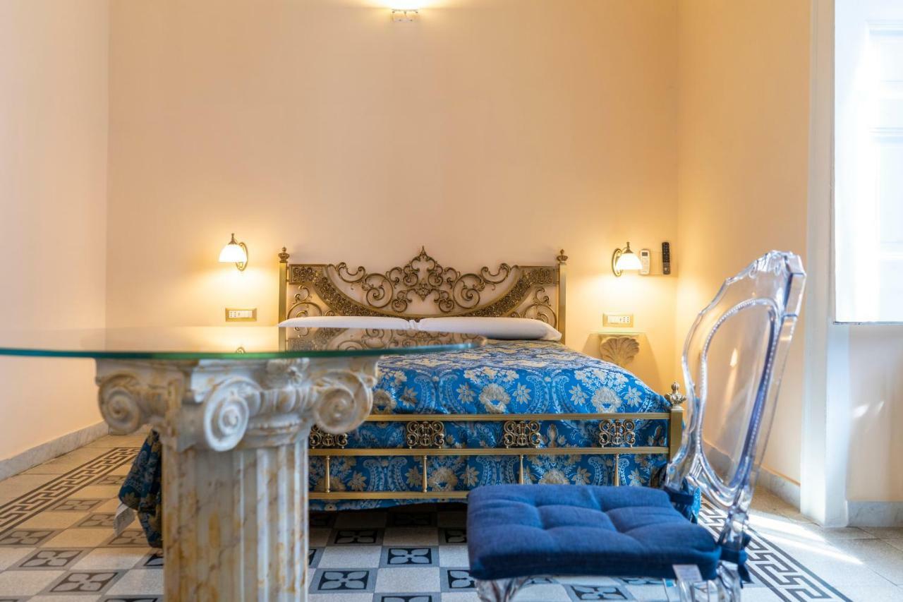 Residence San Mattia Napoli Bagian luar foto